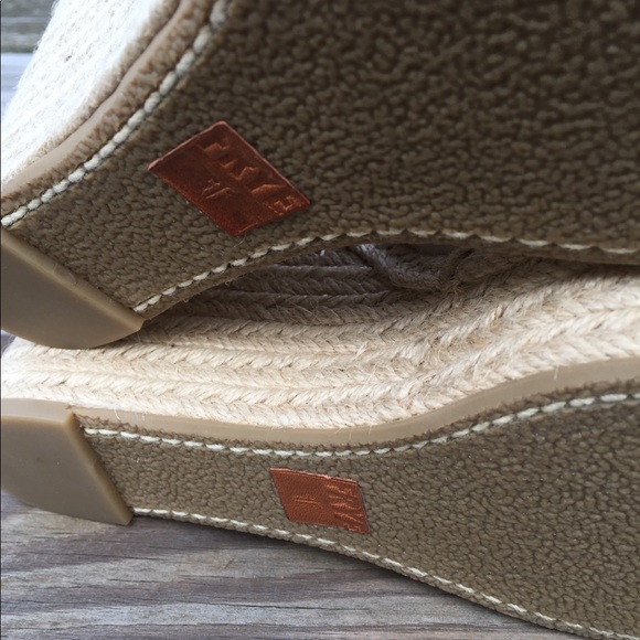 SOLD 💲Frye Suede Espadrilles Charlotte Wedges - Picture 5 of 8